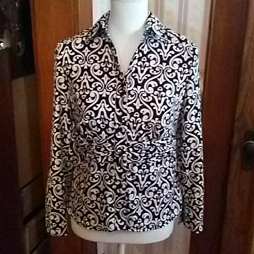 Cute pleated blouse